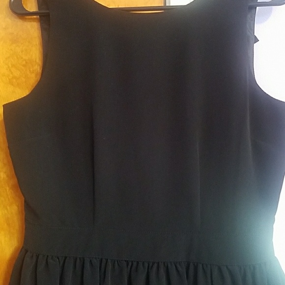 Black dress - Picture 2 of 7